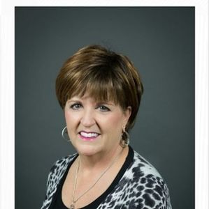 Meet your Posher, Leslie